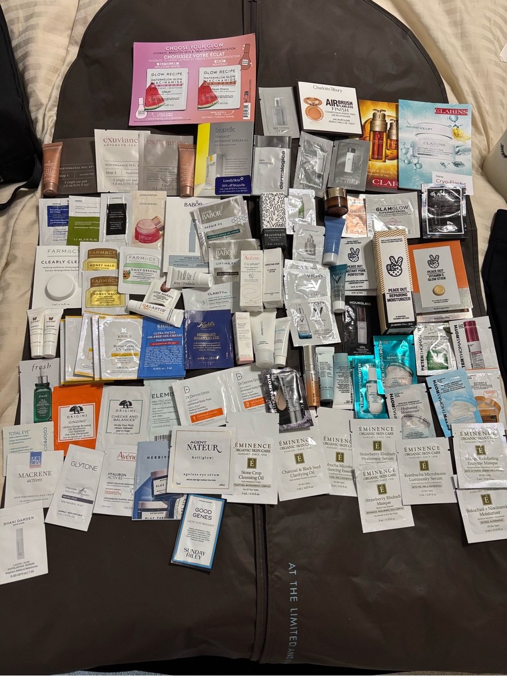 Bundle of 60+ NEW Skincare Samples